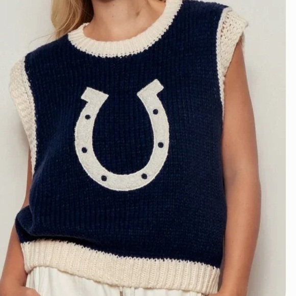 Vici Tops - NWOT Blu Pepper Horseshoe Knit Vest